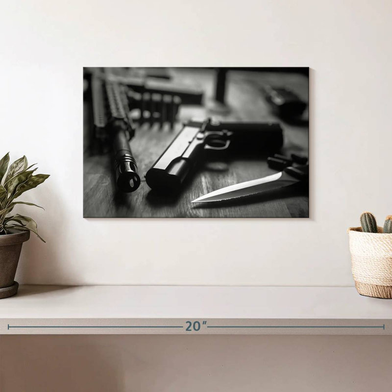 Armes et couteau, H 8 po x l 12 po