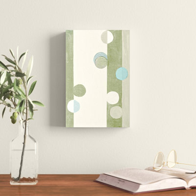 «Green Rolling Vertical» par Marmont Hill - impression sur toile tendue