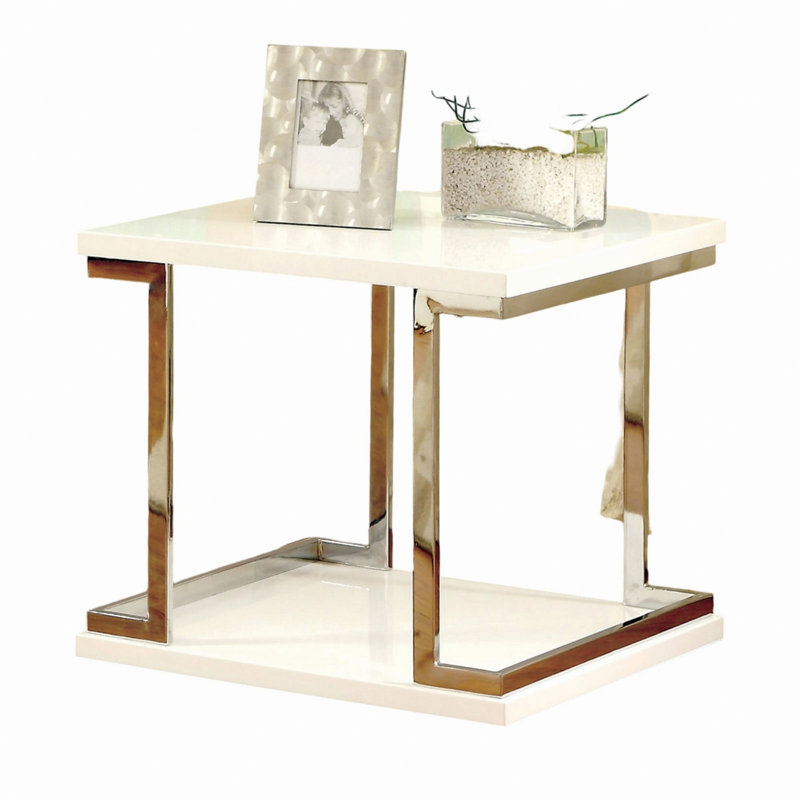Table de bout de style contemporain avec tablette inférieure pour le salon