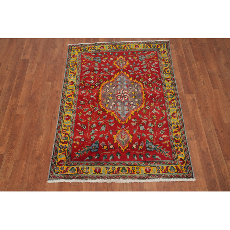 Tapis traditionnel rouge en laine à motif floral 3 x 5