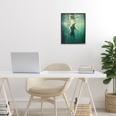 Giclée encadrée d'ours flottant, design par Decent Exposures