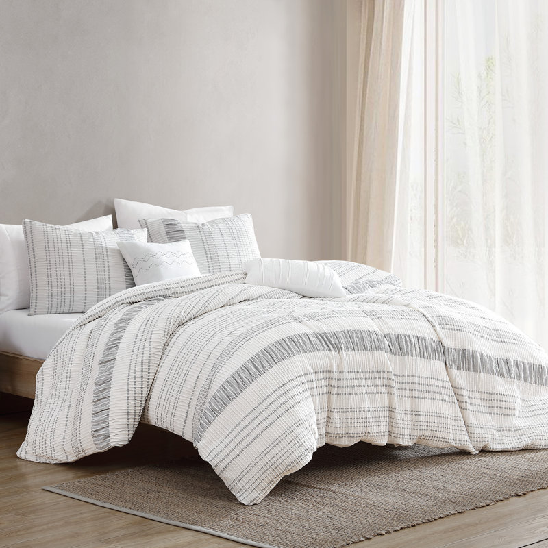 Sutton Cotton Blend Comforter Set, Queen Comforter + 2 Queen Shams