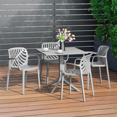 4-Person Outdoor Square Dining Set