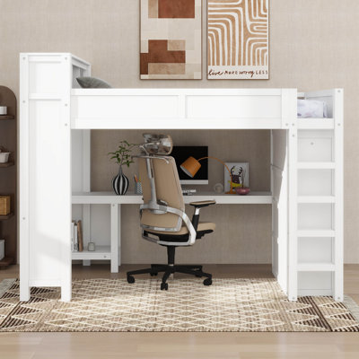 Grand lit mezzanine avec garde-robe et bureau