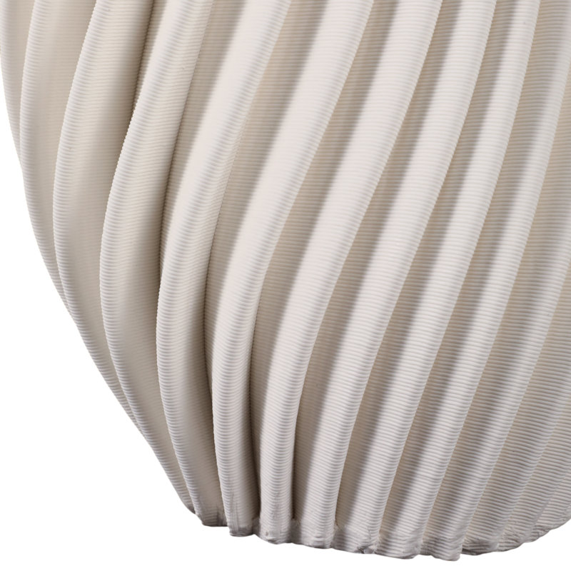 Ensemble de 2 vases sculptés en porcelaine à nervures verticales, H 16 po x l 10 po x P 10 po