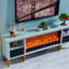Foyer bleu en bois massif avec meuble télé