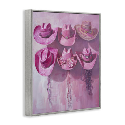 Giclée encadrée de chapeaux de cow-boy roses suspendus, design par LSR Design Studio