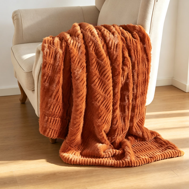 Jeté moelleux en fausse fourrure texturée, Terra Cotta
