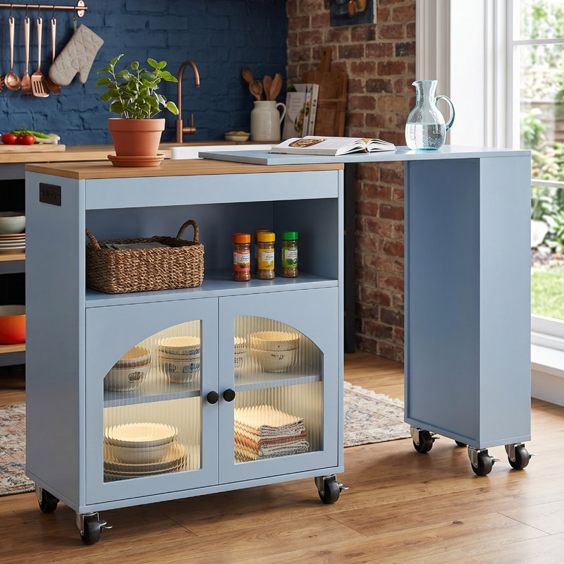 Îlot de cuisine sur roulettes avec table allongée Chariot de rangement de cuisine en panneau de fibres à densité moyenne avec prises de courant DEL 2 portes en verre cannelé côté 3 tablettes ouvertes Prise US bleue