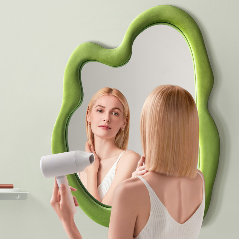 Miroir asymétrique en bois manufacturé Debanhy, 28 po x 20 po, Vert