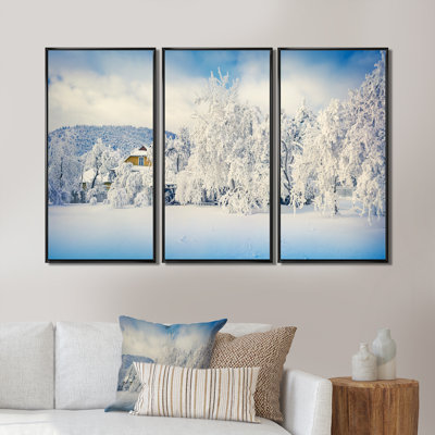 «White Winter Mountain Landscape», photographie sur toile flottante 3 pièces