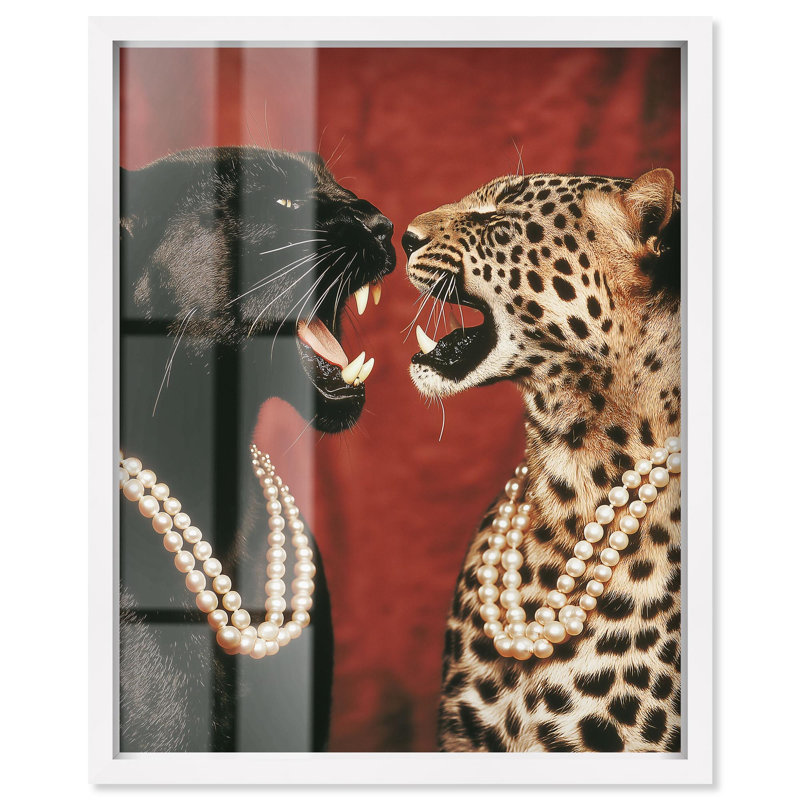 «Two Queens Shadowbox Print» par Art Remedy, H 21 po x l 17 po, Blanc