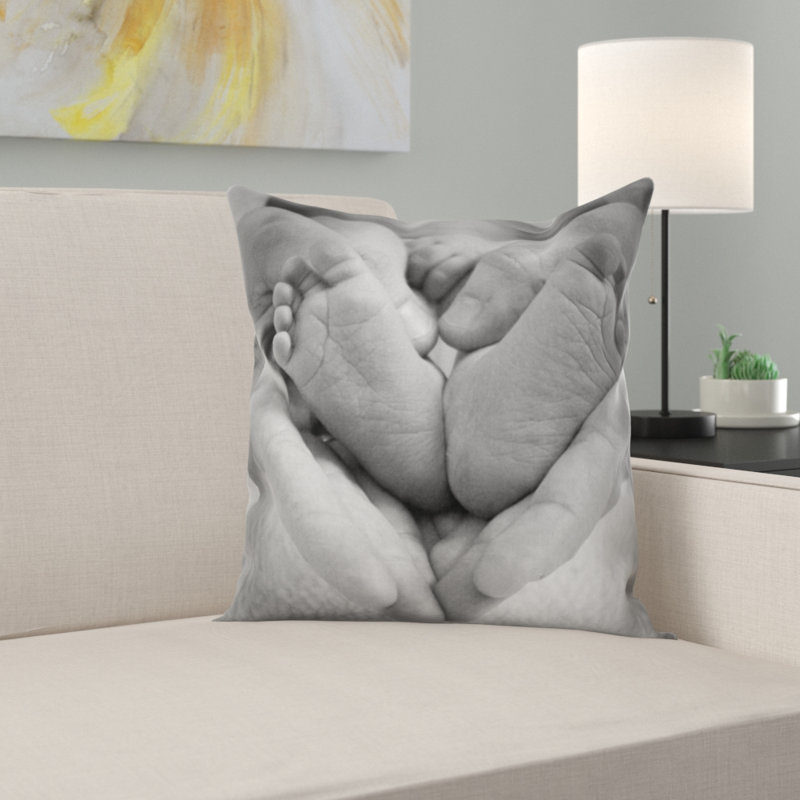Coussin décoratif pieds pour bébé