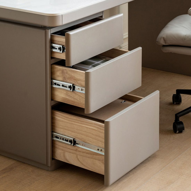 Bureau de direction gris rectangulaire en pierre frittée avec tiroirs, H 29,92 po x l 55,12 po x P 27,56 po
