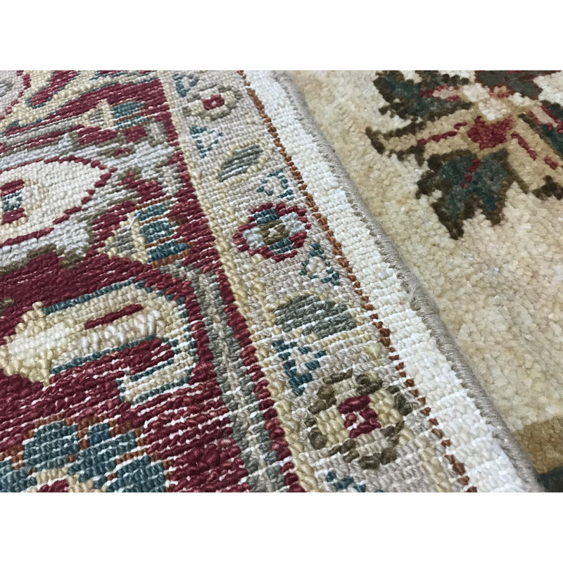 Tapis ivoire et rouge noué à la main de haute qualité