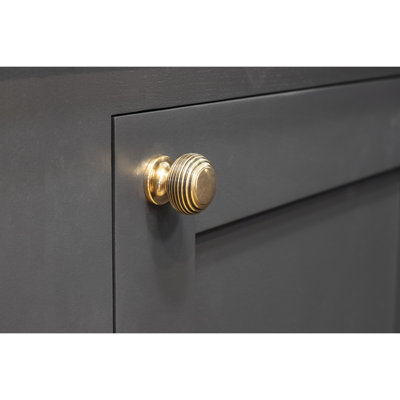 Beehive 30mm Diameter Round Knob