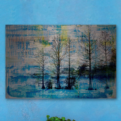 « sapin trees blue » par parvez taj,, reproduction d’art sur aluminium brossé