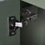 Meuble-lavabo de salle de bain avec lavabo en céramique, deux tiroirs et supports de rangement sur la porte-648173137