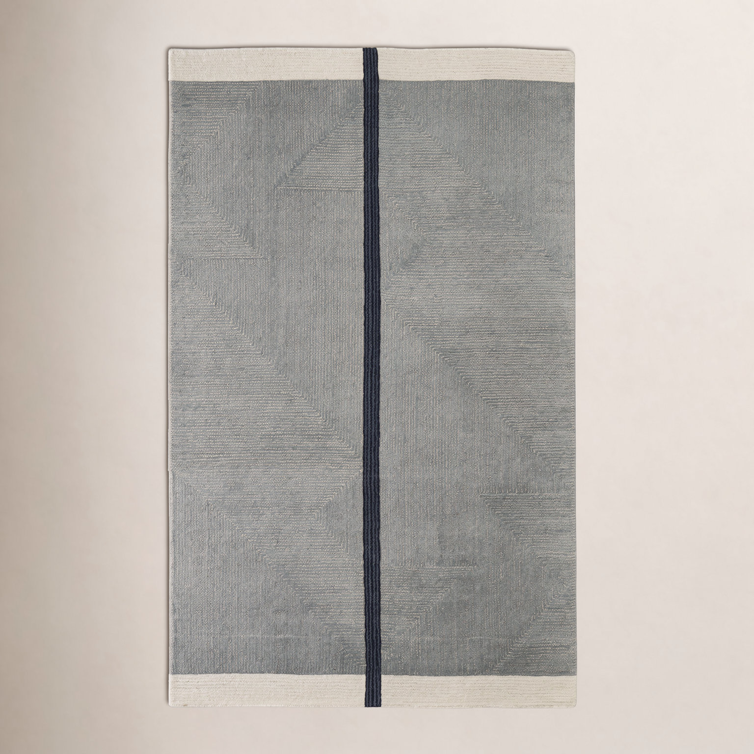 Nio Handmade Gray/Black/Ivory Rug, Rectangle 3'6" x 5'6"