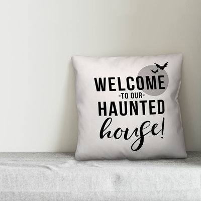  Coussin Welcome to Our Haunted House