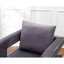 Fauteuil gris contemporain - Style avec assise rembourrée, structure en métal, dossier carré, accoudoirs confortables et revêtement en tissu doux effet velours, pour une détente optimale.