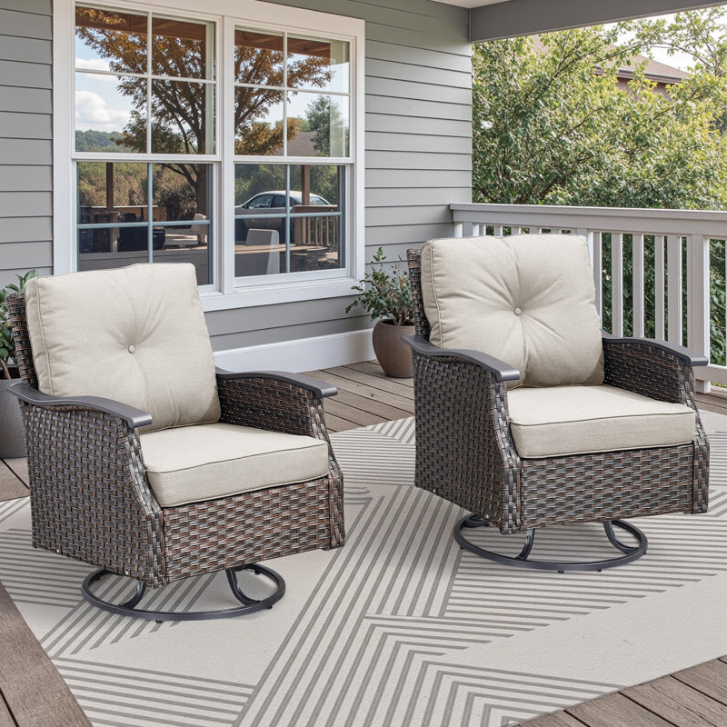 Buenhomino Wicker Outdoor Swivel Chair, Beige
