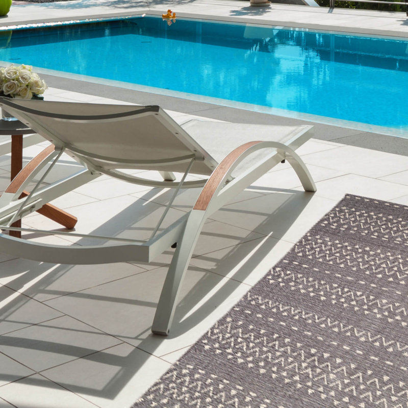 Kalimba Geometric Hand Woven Indoor / Outdoor Area Rug, Rectangle 153 x 230 cm