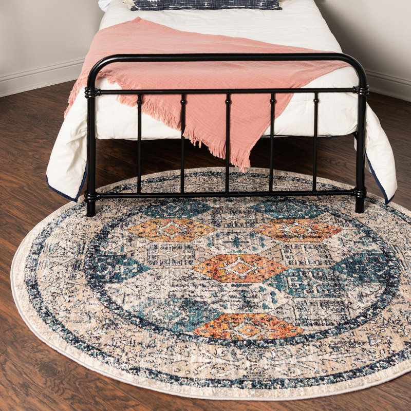 Akira Geometric Indoor Rug, Round 7'10"