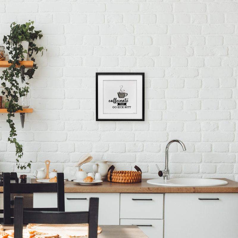Cafféine puis coup de pied, impression encadrée sous verre, design par Seven Trees Design, H 13 po x l 13 po
