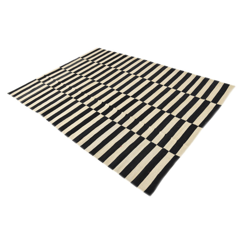 Tapis noir et blanc Newsom