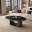 Table basse ovale moderne de 125 cm (49,2 po), plateau en pierre frittée imitation marbre, piètement minimaliste en métal sculptural, montage facile-197855136