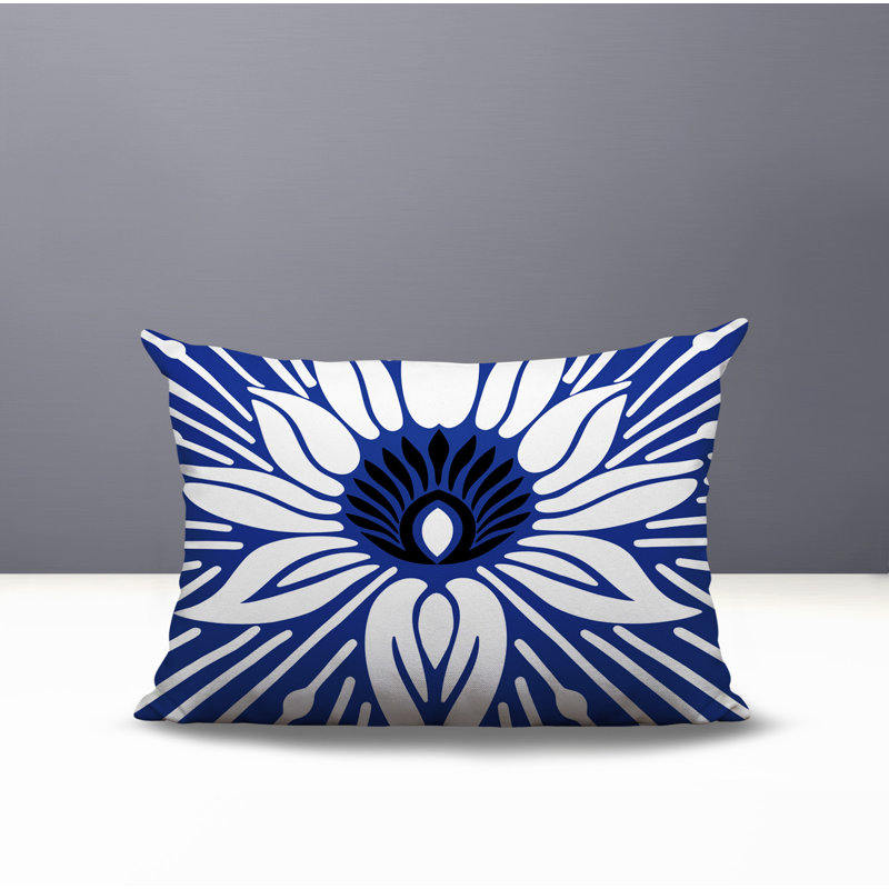 Oreiller rectangulaire réversible intérieur / extérieur Carla, Marine, Rectangle H 14 po x l 20 po