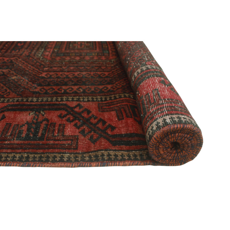 Tapis rouge semi-antique Ayagoz