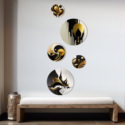 Gold and Black Wave II - Modern Geometric Metal Wall Décor