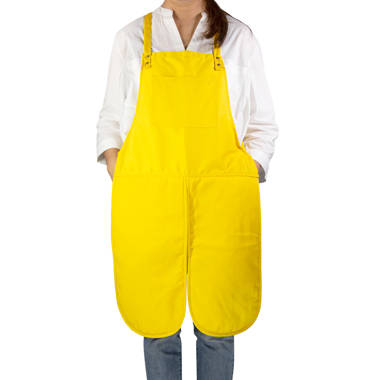 https://assets.wfcdn.com/im/20300974/resize-h380-w380%5Ecompr-r70/2019/201997438/Adjustable+31+Inch+Apron+With+Oven+Mitts.jpg