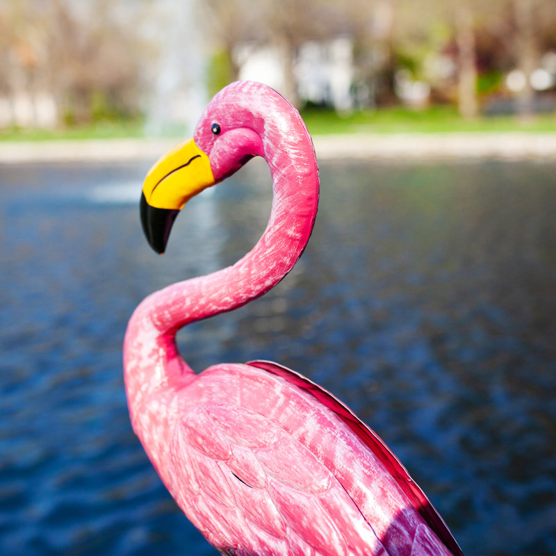 Statue côtière en métal flamant rose
