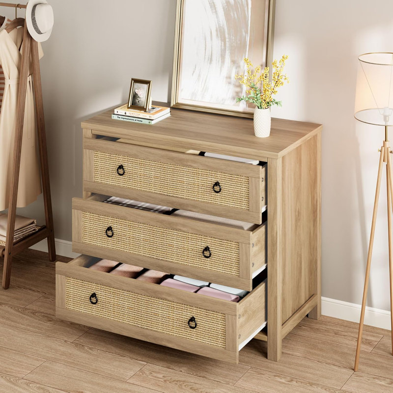 Commode haute à tiroirs avec commode en bois et rotin Boho