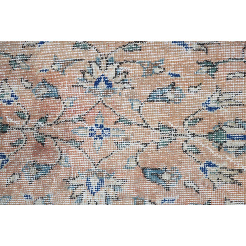 Superbe tapis turc pêche avec un motif floral rétro pour un look bohémien haut de gamme