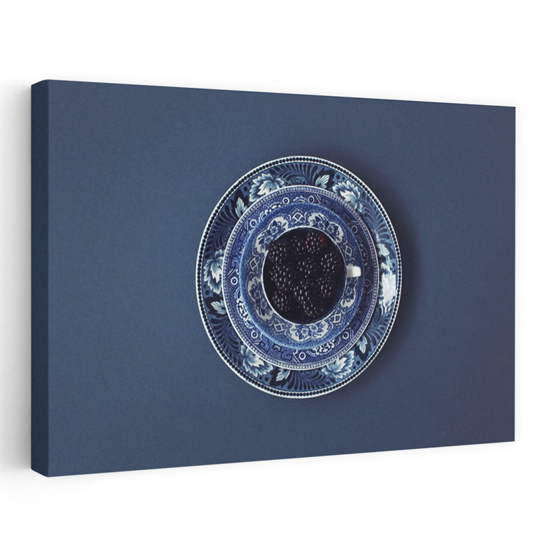 «Blue China Blackberries Elegant Contemporary», impression murale, 40" H x 60" W