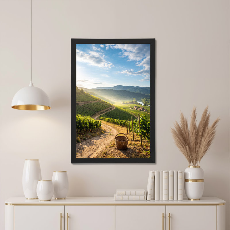 «Green Vineyard Hills» avec art mural en osier et rivière, 36"H x 24"W