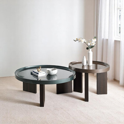 Ensemble 2 pièces de table basse et de table de bout ronde avec pieds en bois foncé et tables gigognes modernes pour le salon