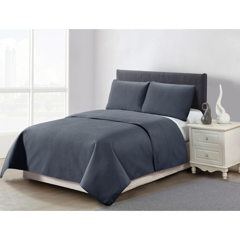 Pomeroy Polyester Quilt, King Quilt + 2 Shams, Charcoal