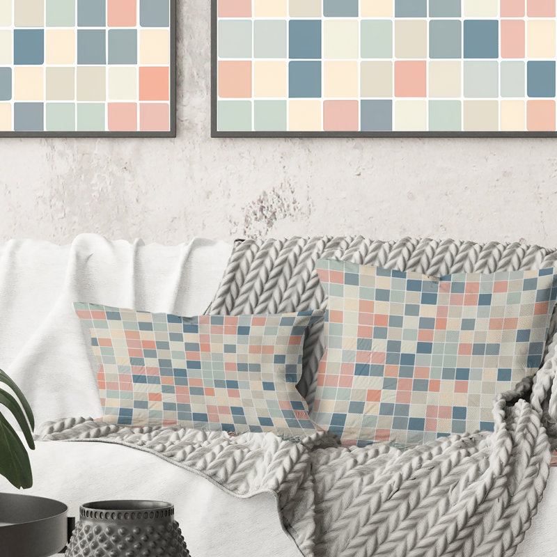 Coussin décoratif abstrait rose et bleu Misty Grid II, Carrée, H 18 po x l 18 po