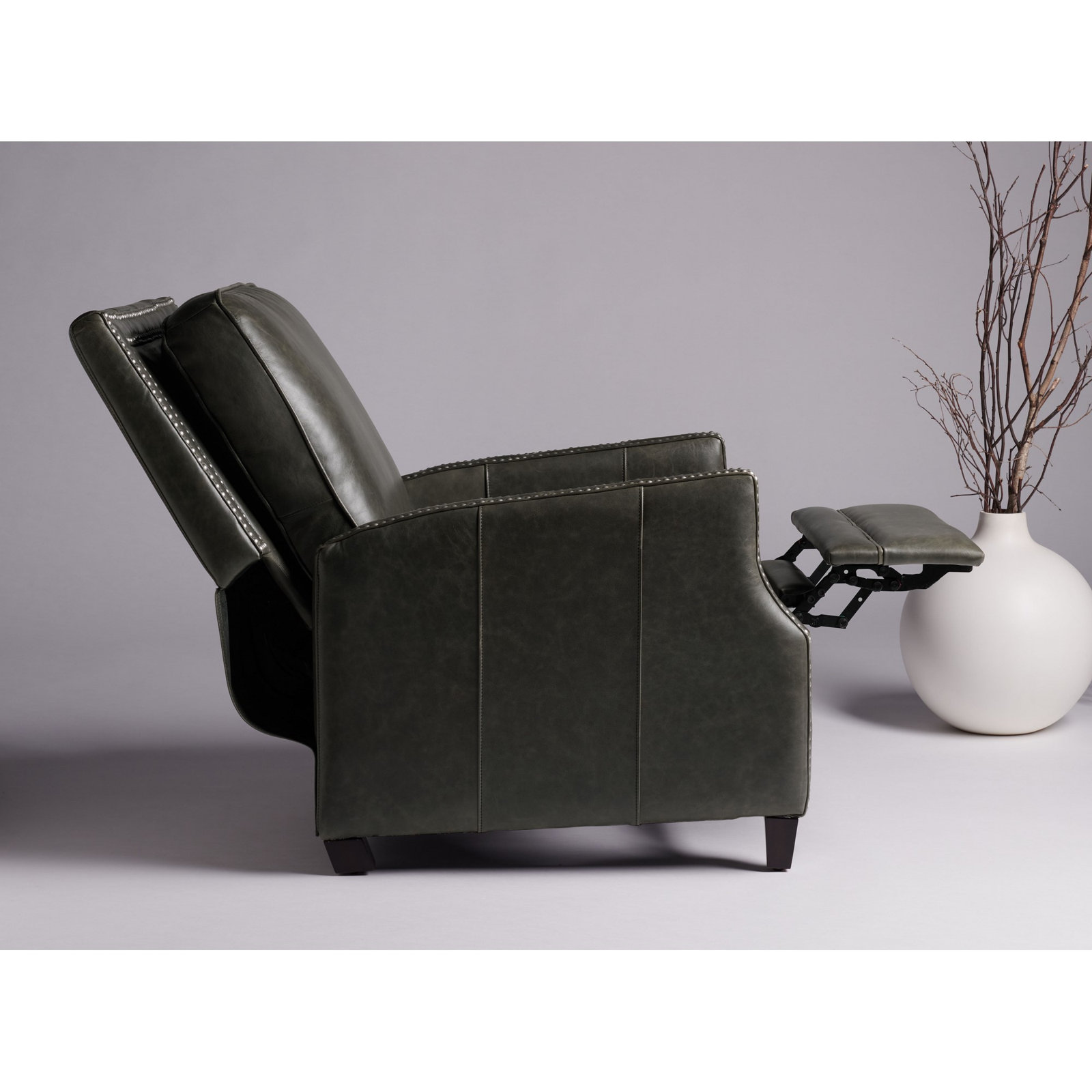 Lavanda Recliner, Trends Aged Black Genuine Leather