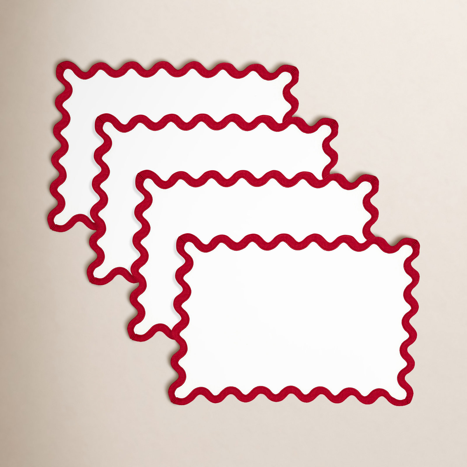 100% Linen Scalloped Placemat, Red