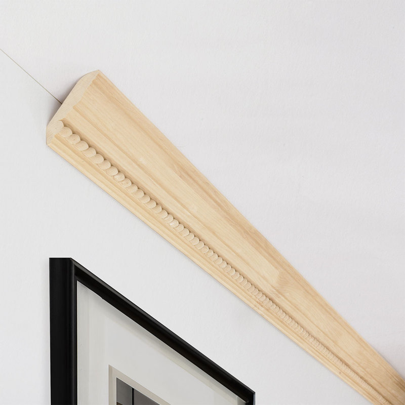 Moulure couronne en bois sculpté Andrea, Érable, H 2,25 po x l 94,5 po x P 2,375 po