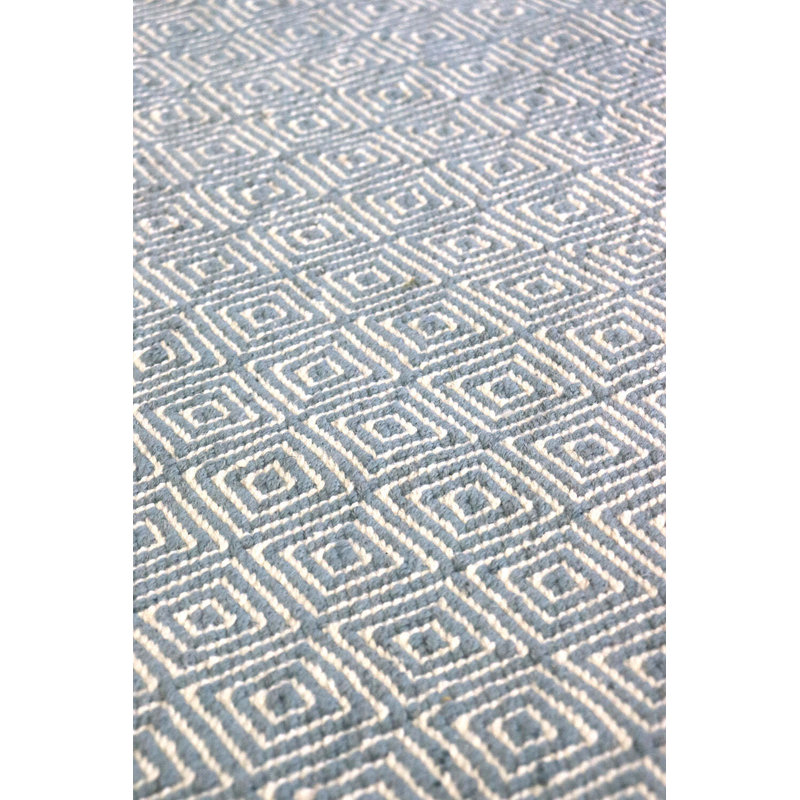 Dazzler Geometric Area Rug in Blue, Rectangle 2'5" x 3'2"