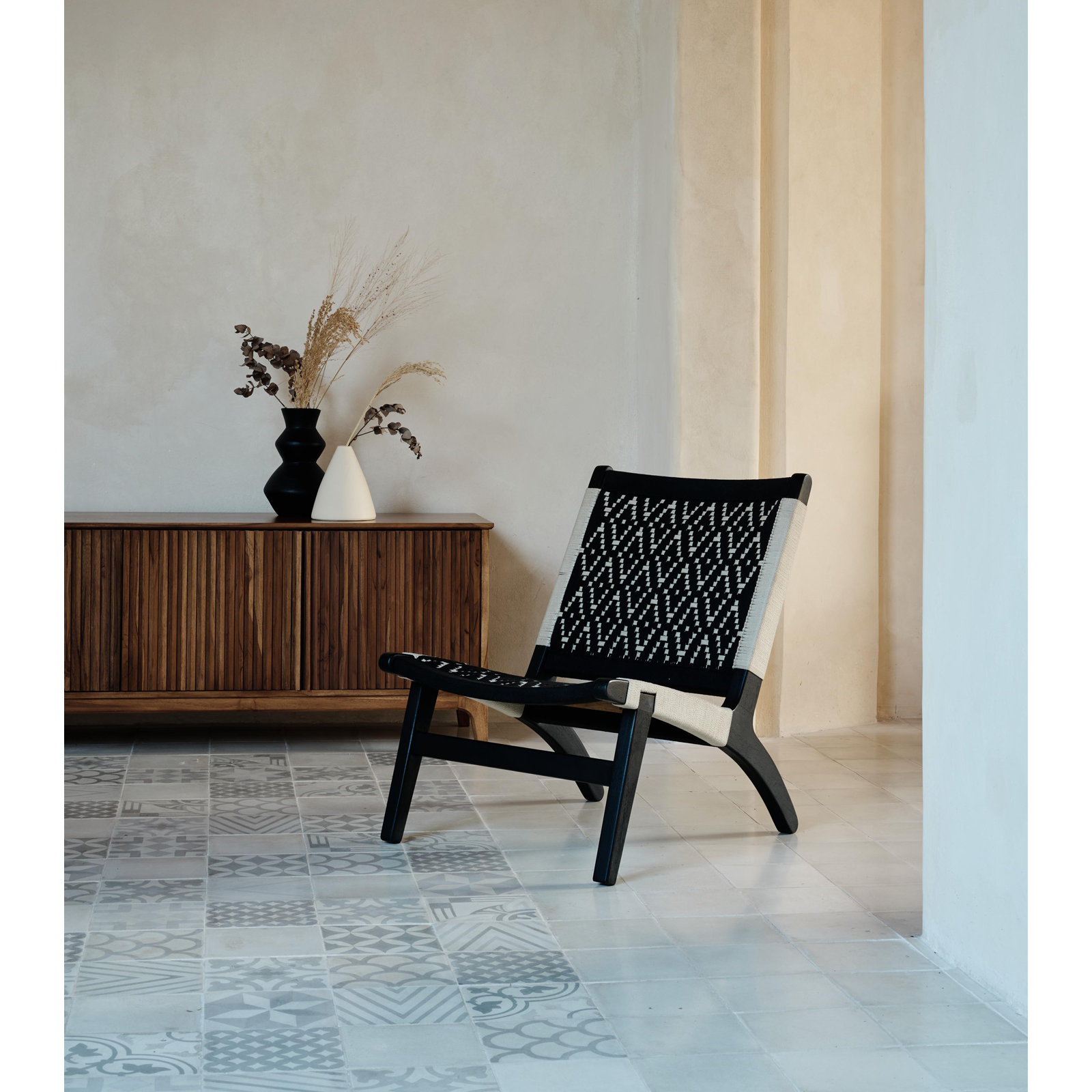 Masaya Upholstered Accent Chair, Veranice Pattern, Charcoal