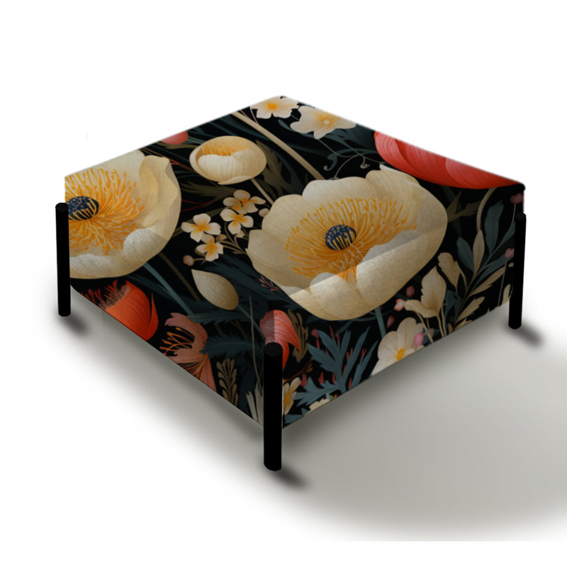 Élégant repose-pieds carré floral beige et rouge Dewar Tisdall
