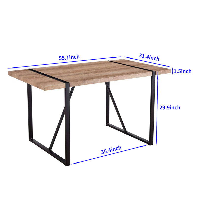 Ensemble repas pour quatre personnes